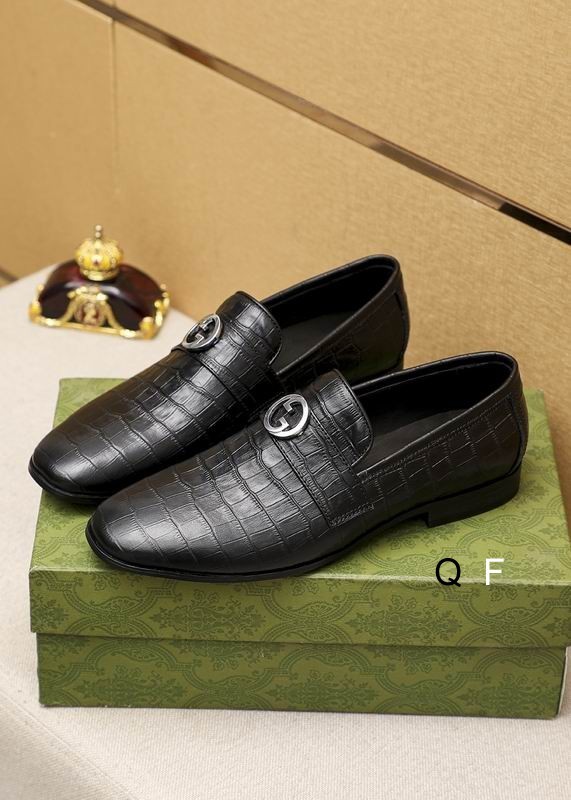 Gucci Men's Shoes 308